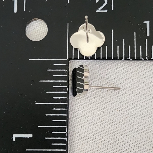 Silver Stainless Steel and Black Quatrefoil Flower Clover Necklace Earring Set - Picture 11 of 11